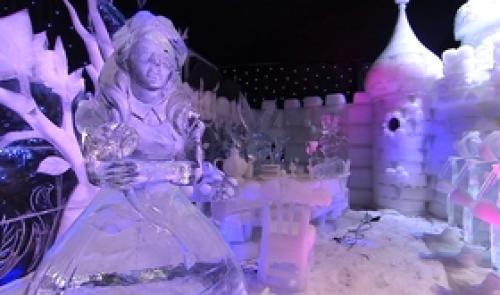 Guillemins : festival de sculptures sur glace
