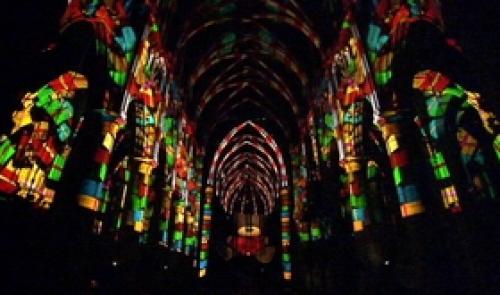 Noël :  Mystère dans la nuit  à la cathédrale