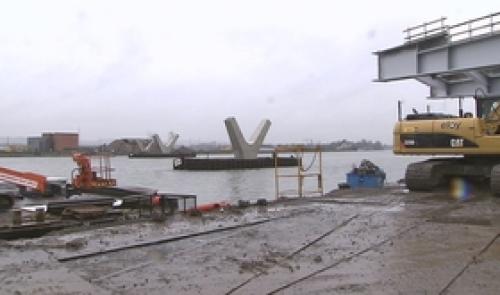 Trilogiport: une partie du pont est posée