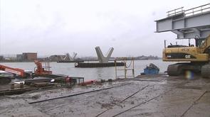 Trilogiport: une partie du pont est posée