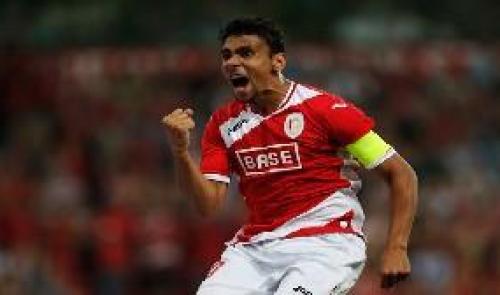 Standard : De Camargo doit rester