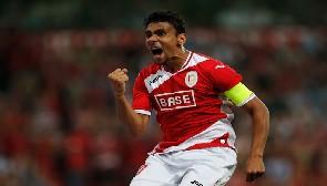 Standard : De Camargo doit rester