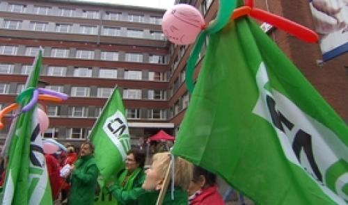 Hôpital St Joseph: la grève se poursuit