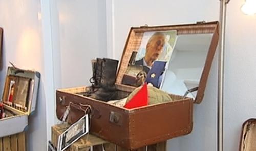 Train des Mille : une expo  Valises miroirs 