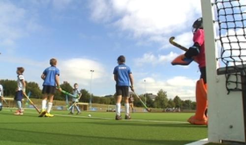 Nouveau terrain de hockey au Club d'Embourg