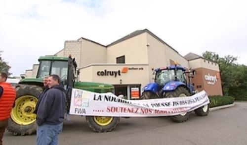 Waremme : les agriculteurs manifestent