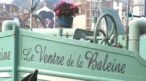 Le ventre de la baleine : une péniche comme lieu de culture