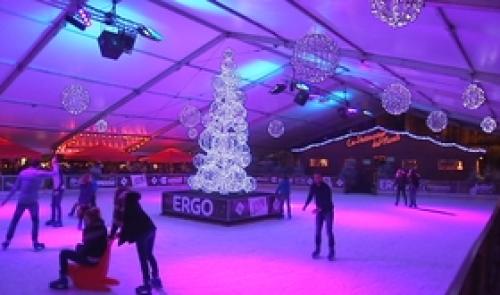 Cité de Noël à Liège : la patinoire de la place Cathédrale