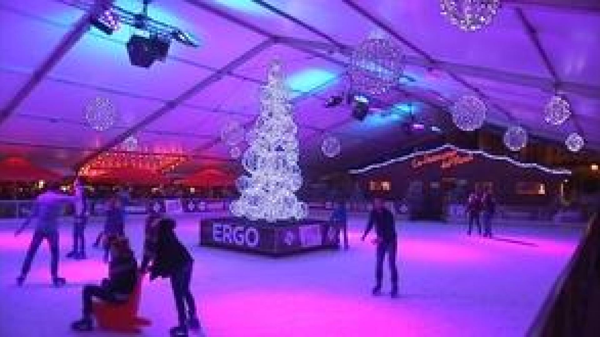 Cité de Noël à Liège : la patinoire de la place Cathédrale