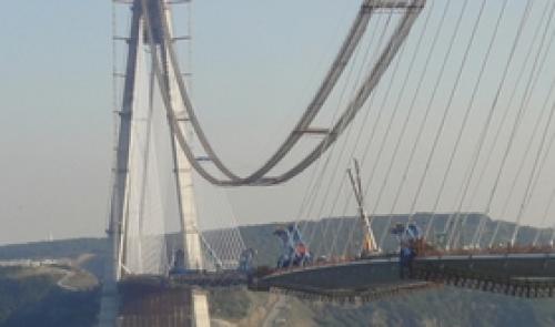 Bureau d'études Greisch : dernier élément posé pour le pont sur le Bosphore