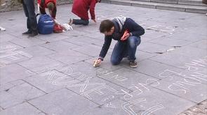 Place Saint-Lambert : messages d'amour et de paix