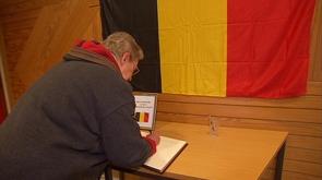 Des registres de condoléances ont été ouverts à plusieurs endroits
