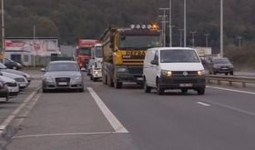 Port pétrolier de Wandre: les chauffeurs priés de lever le camp