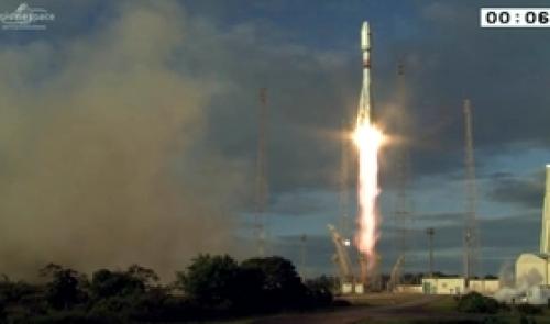 OUFTi-1 a décollé lundi soir et émet ses premiers signaux
