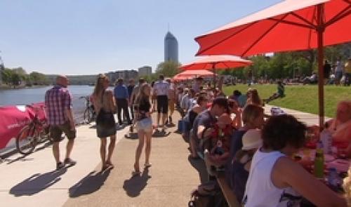 Pique-Nique géant sur les quais de Meuse