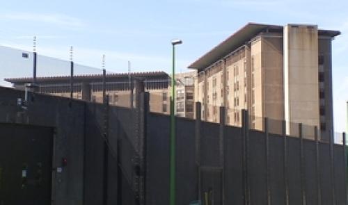 Prisons : Lantin poursuit la grève