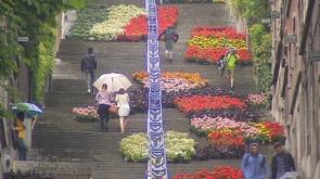 La Montagne de Bueren pour les fans de foot et de fleurs