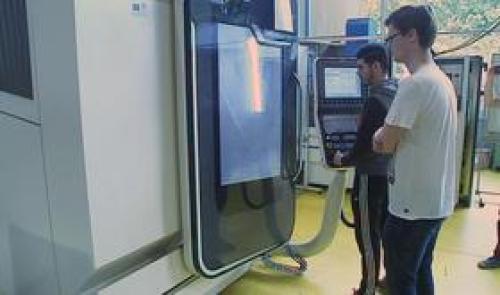 Formation en alternance : technicien en système d'usinage