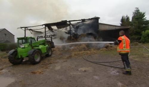 Tinlot: incendie dans un hangar agricole