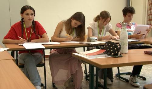Immersion linguistique pour les jeunes à Ferrières