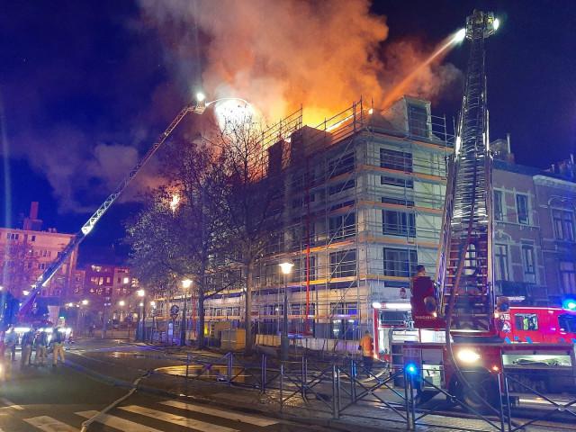 Incendie sur le chantier du futur hôtel Park Inn Radisson de Liège