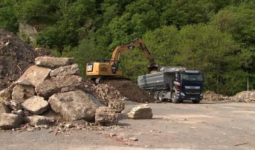 Inondations : les terres polluées sont évacuées