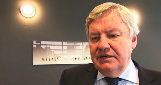 Jean-Claude Marcourt salue le pas de côté provincial d'André Gilles