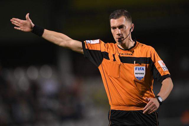 L'arbitre liégeois Jonathan Lardot suspendu deux semaines ! 