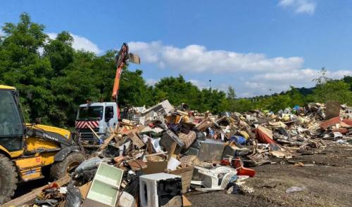 L'évacuation des déchets s'organise