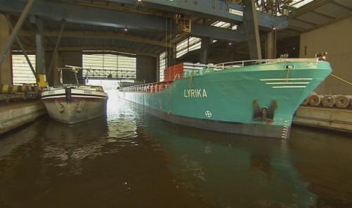 La darse couverte de l'Ile Monsin : un outil important du port de Liège 