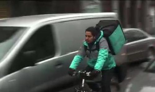 La livraison de plats de restaurant à vélo arrive à Liège