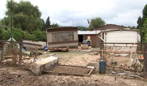 Le camping du Domaine du Pont de Méry en cours de démolition
