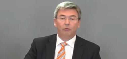 Le directeur financier ne convainc pas sur la rémunération des comités de secteur