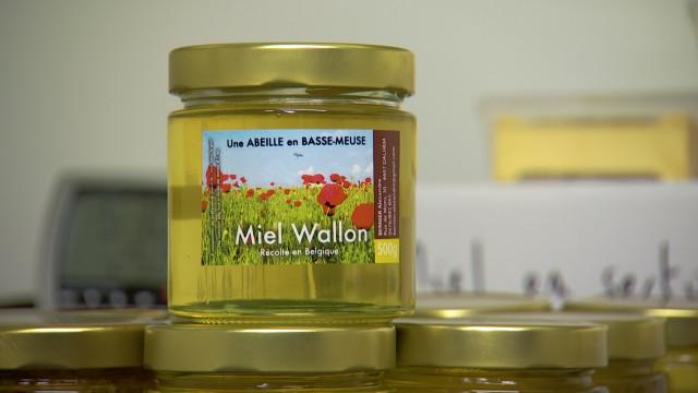 Le miel en or d'un apiculteur de Bombaye