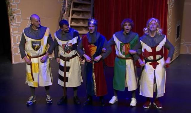Le Moderne joue "Spamalot" la comédie musicale inspirée du film culte "Monthy Python : sacré Graal" 