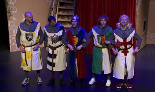 Le Moderne joue "Spamalot" la comédie musicale inspirée du film culte "Monthy Python : sacré Graal" 