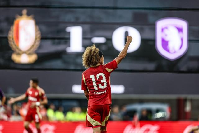 Le Standard bat le Beerschot, réduit à dix, 1-0 