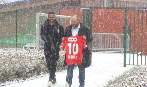 Le Standard présente Mehdi Carcela, même si...