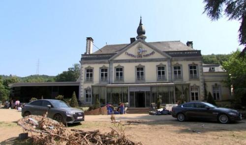 Les employés du château des Thermes à son secours 