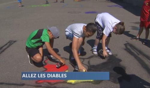 Les enfants soutiennent les Diables Rouges 