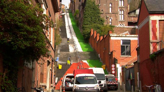 Les escaliers de Bueren repeints aux couleurs du drapeau palestinien