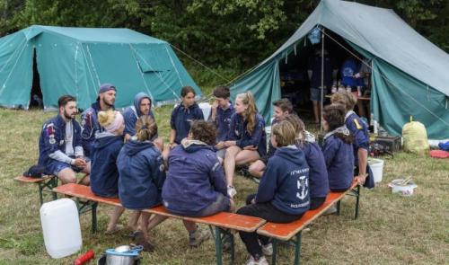 Les mouvements de jeunesse cherchent désespérément des lieux de camps d'été ! 