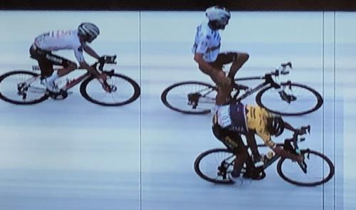 Liège-Bastogne-Liège : incroyable arrivée chez les hommes ! 