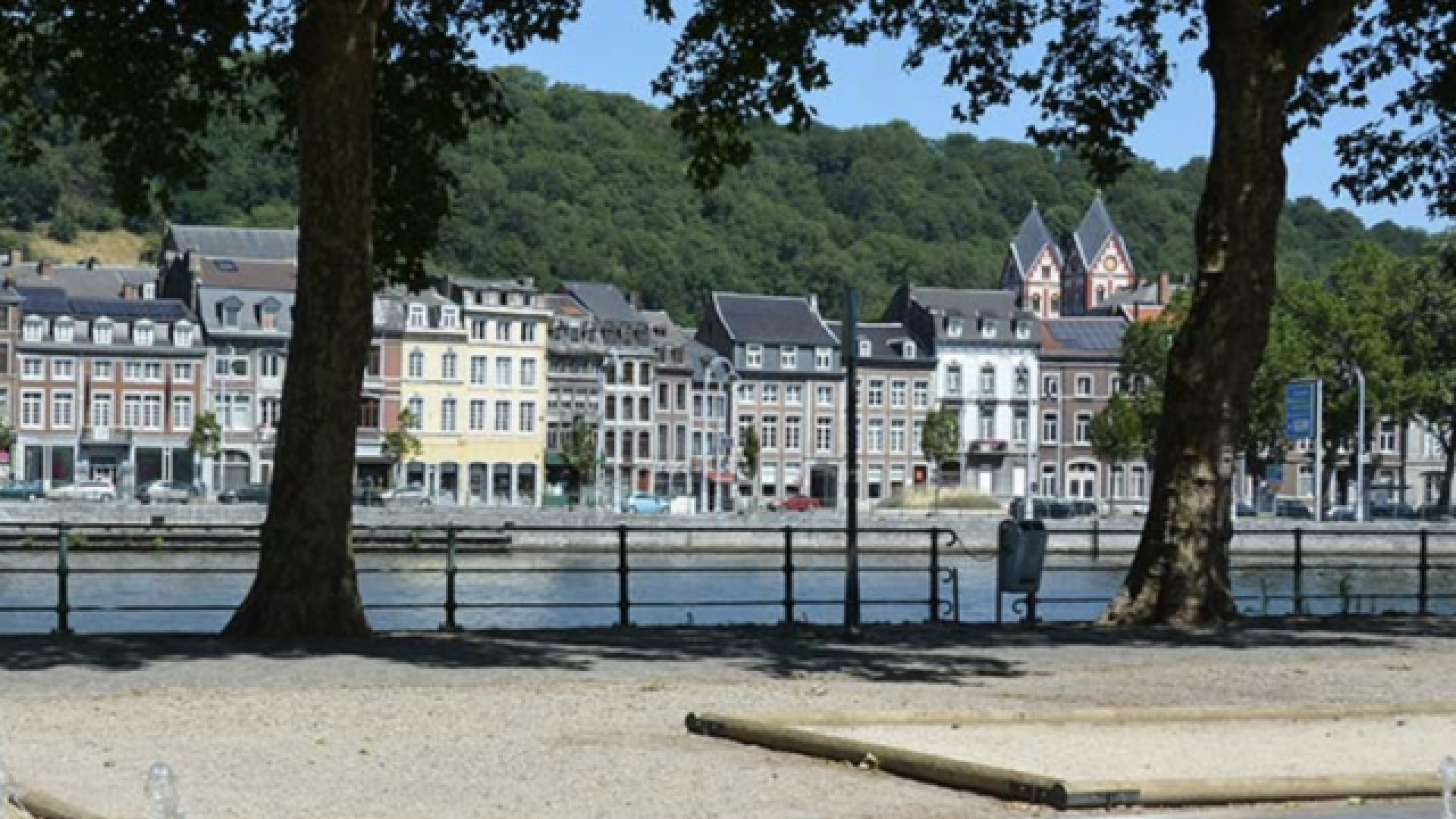 Liège : il plonge en vain pour sauver un inconnu