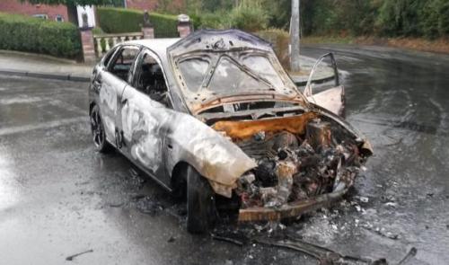 Vague d'incendie de voitures à Liège: trois hommes arrêtés