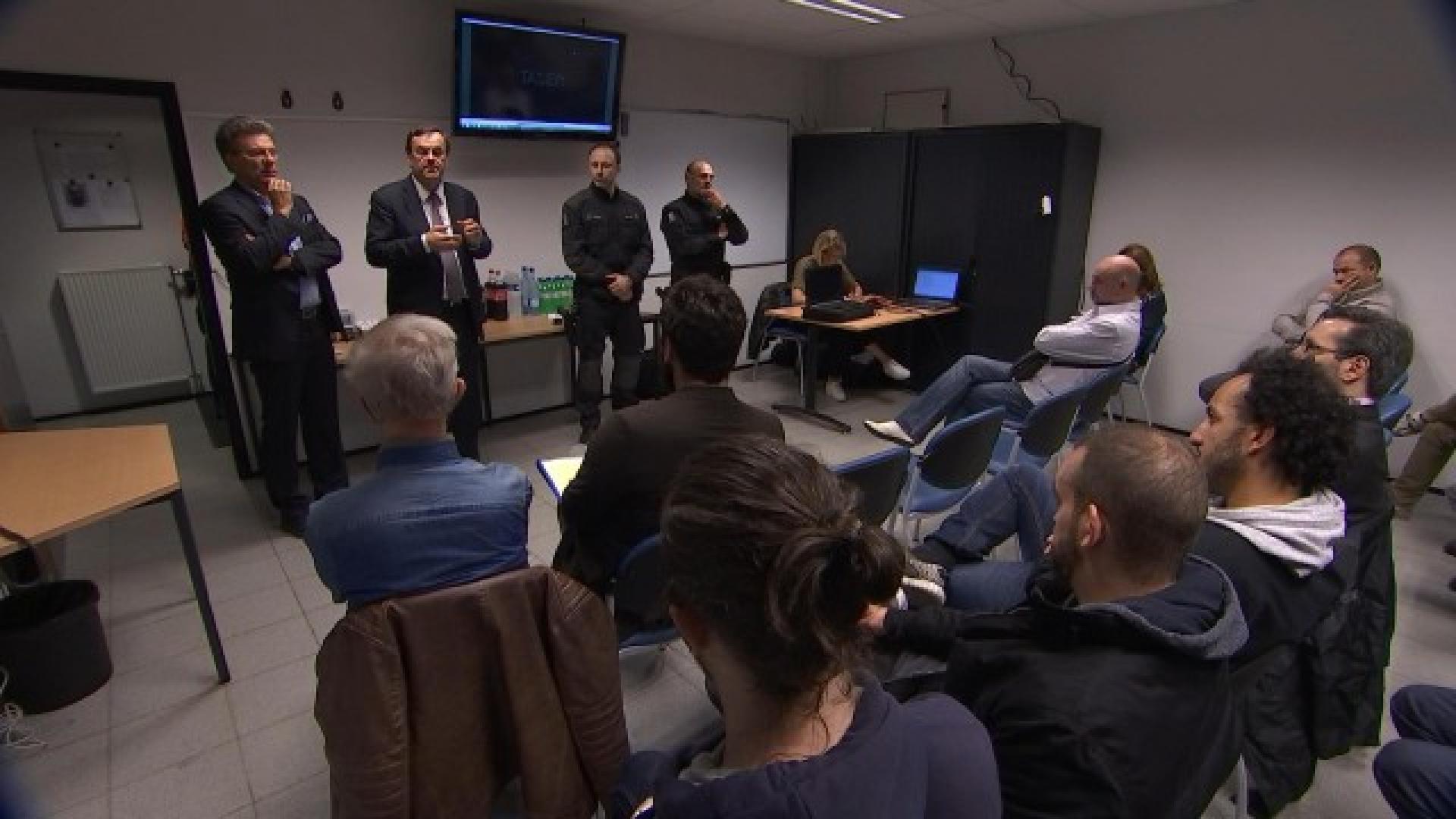 Liège : réunion citoyenne sur le taser 