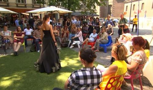 Liège : un défilé de mode place Xavier Neujean 