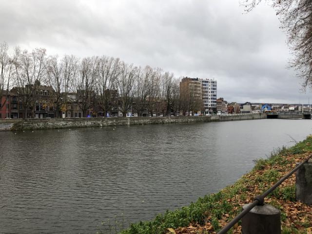 Liège : une grenade au Quai Bonaparte !