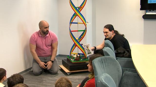 De petites briques pour évoquer les maladies rares 