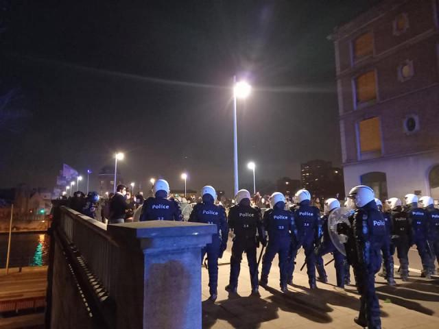 Manifestation contre le couvre-feu : 350 arrestations administratives